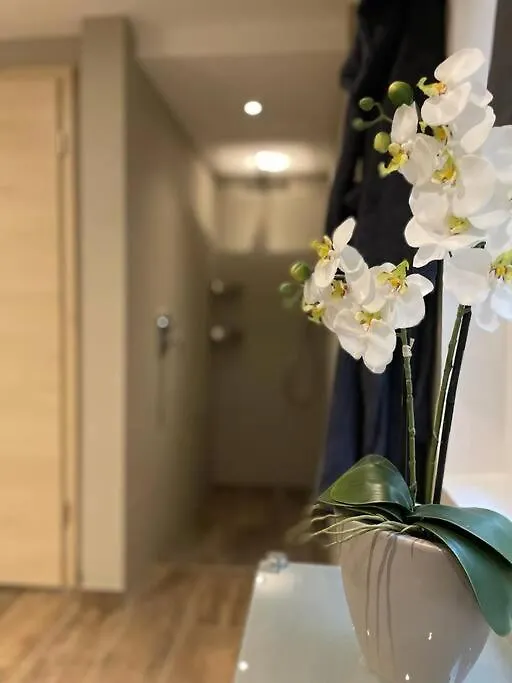 Moderne Ferienwohnung In Waldrandlage Mit Einem Hauch Von Luxus Burgthann 0*,  Germany