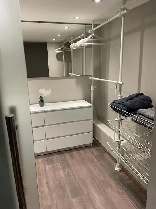 Apartment Moderne Ferienwohnung In Waldrandlage Mit Einem Hauch Von Luxus Burgthann