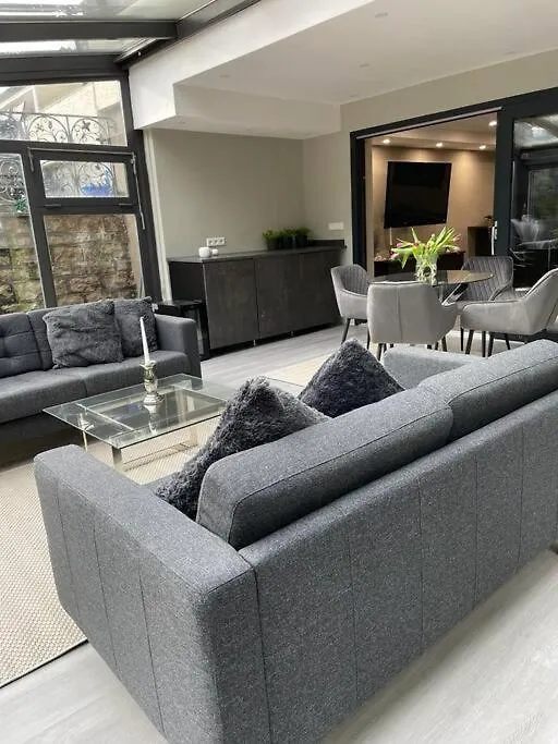 Moderne Ferienwohnung In Waldrandlage Mit Einem Hauch Von Luxus Burgthann Apartment